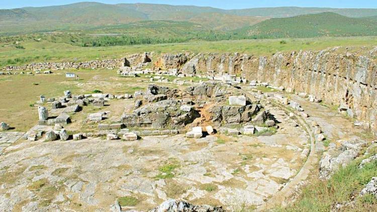Kanser hastalığı için yapılmış tılsımlı kolye bulundu