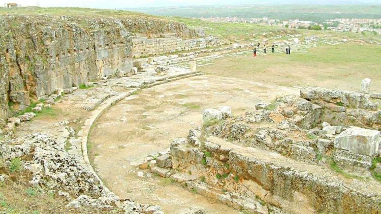 Kanser hastalığı için yapılmış tılsımlı kolye bulundu