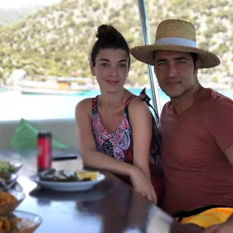 Aşkını dizi setinde buldu