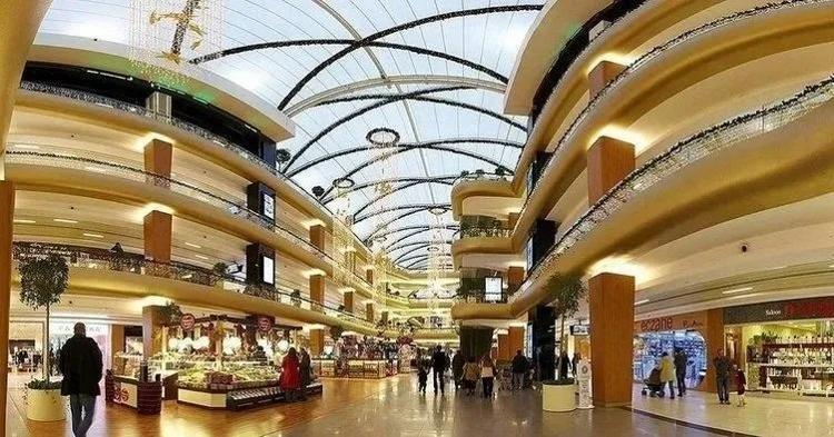 YILBAŞI AVM ÇALIŞMA SAATLERİ: 1 Ocak Çarşamba AVM’ler kapalı mı, saat kaça kadar hizmet verecek