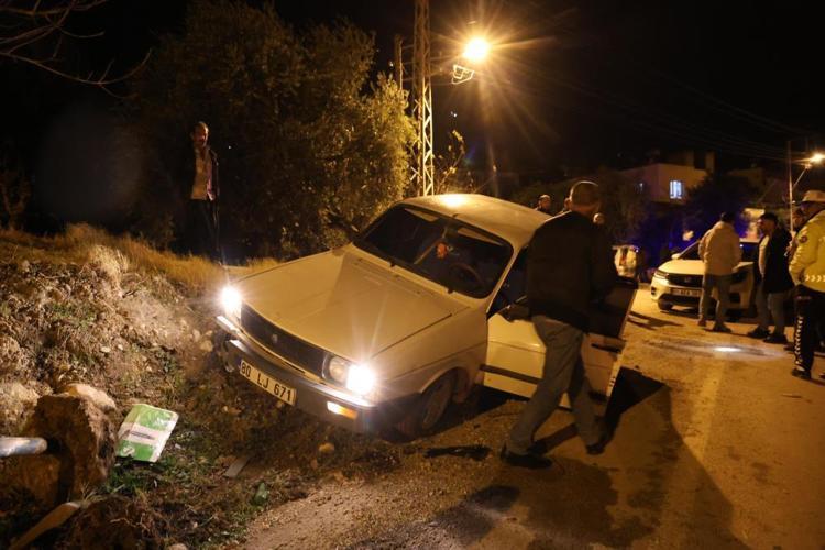 Adanada polisten kaçan sürücü kaza yaptı, savunması pes dedirtti