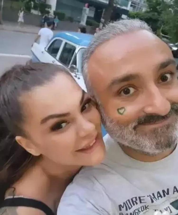 Çok konuşulan aşk sessiz sedasız bitti Yollarımızı ayırdık