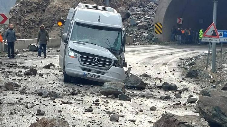Artvinde neler oluyor Son 5 yılda 500den fazla doğal afet Vali turan Ergün soruları cevapladı