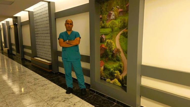 Hastane koridorları sanat galerisine döndü: Amatör olarak başladığı fotoğrafçılıkta uluslararası ödüllü sanatçı oldu
