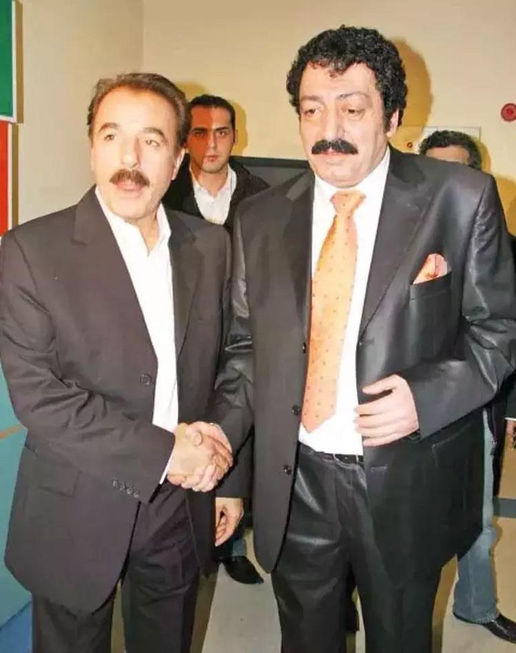 Ferdi Tayfura son veda bugün: Eski eşi Necla Nazır evinde taziyeleri kabul etti, kızı Tuğçe Tayfur gözyaşlarına boğuldu