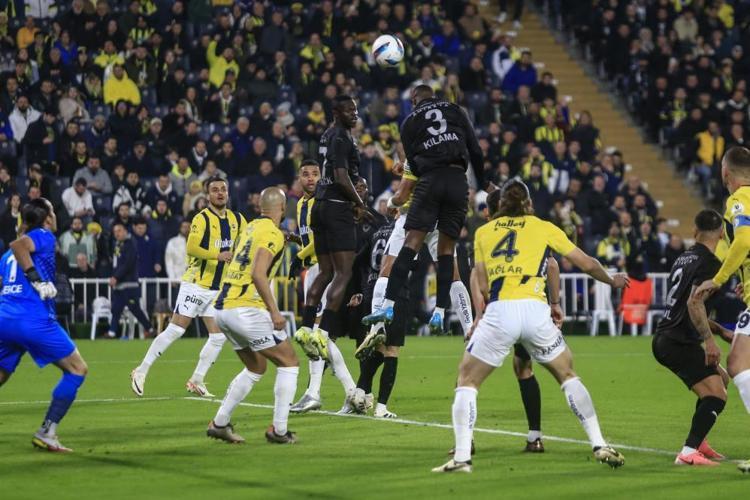 Fenerbahçede kriz patladı İsmail Yüksek’le başladı, Amrabat ile devam etti, Mourinho çıkmaza girdi