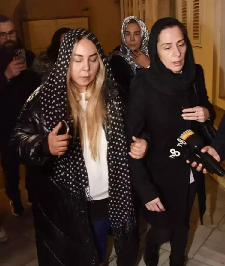 ÇOK SAYIDA ÜNLÜ İSİM GELDİ