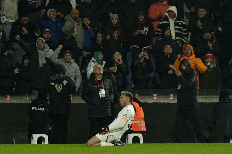 Galatasaray, Başakşehiri yendi Zirvede yerini sağlamlaştırdı