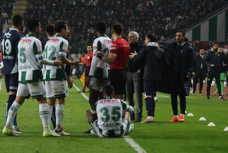 Mourinhoyu eleştirmeyi bıraktım deyip açıkladı: 25 sene daha şampiyon olamazlar