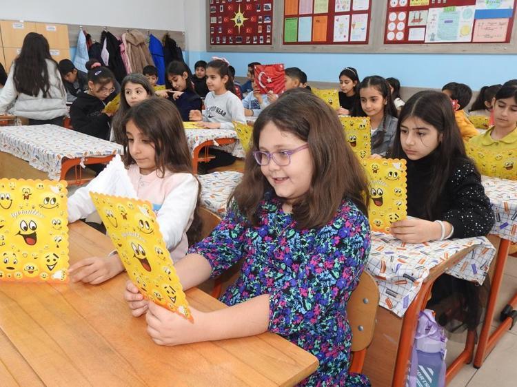 Tatil başladı 20 milyonu aşkın öğrencinin karne heyecanı