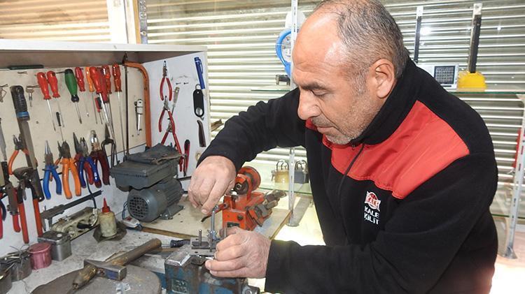 Gaziantepin meşhur anahtarcısı; Türkiyede açamayacağı para kasası yok