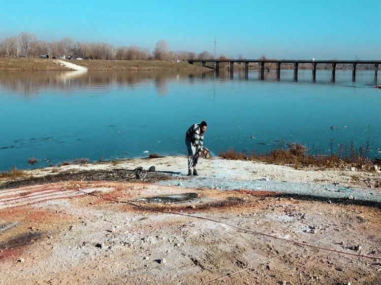 DMD hastası Yakupa destek için portresini Meriç kıyısına çizdi