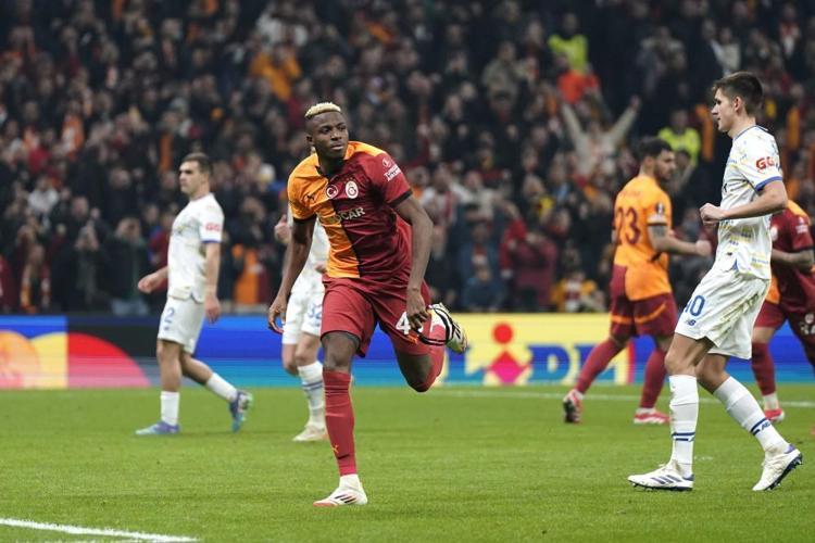 KİMİLERİ EFSANE KİMİLERİ KESTANE