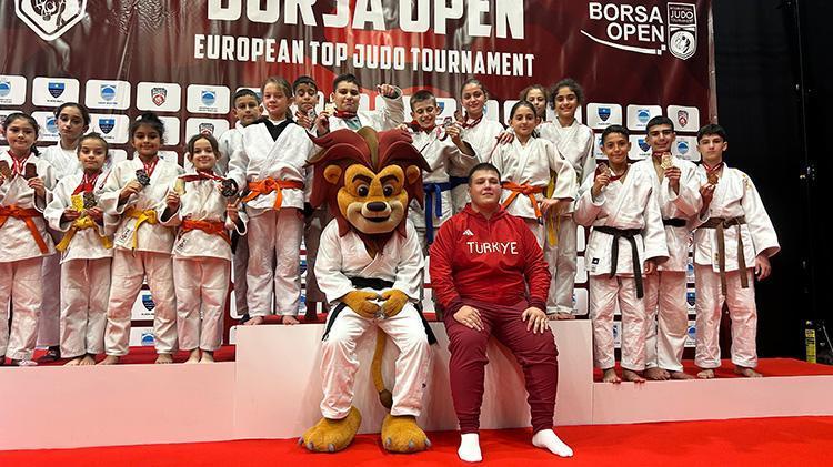 70 metrekarelik salondan 40 milli sporcu çıktı Hedef olimpiyatlarda şampiyon olmak
