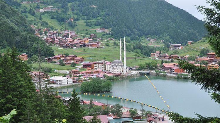 Boludaki yangın faciasının ardından gözler diğer turizm merkezlerinde Uzungölde otellere yangın önlemi çağrısı