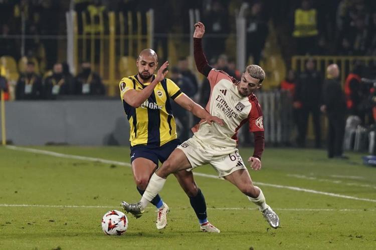 Milan Skriniar, Diego Carlos yetmedi Fenerbahçeye bir stoper daha Ali Koç milli yıldızı imzaya getirecek