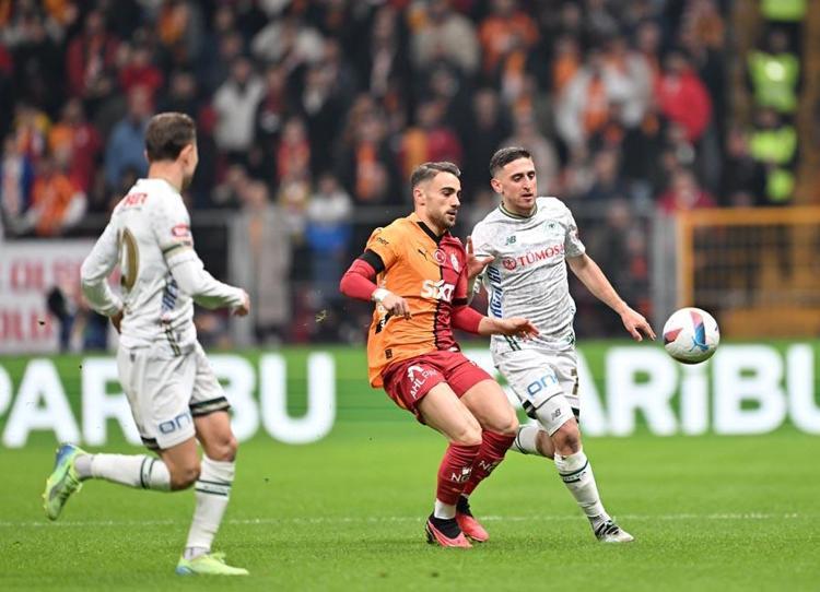 Galatasaray Konyaspor maçında 3 puan tek golle geldi