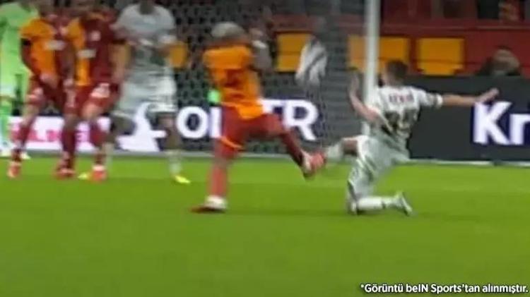 Galatasaray Konyaspor hakemi için flaş sözler 3 kırmızı atlandı, şaka gibi