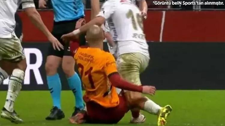 Galatasaray Konyaspor hakemi için flaş sözler 3 kırmızı atlandı, şaka gibi
