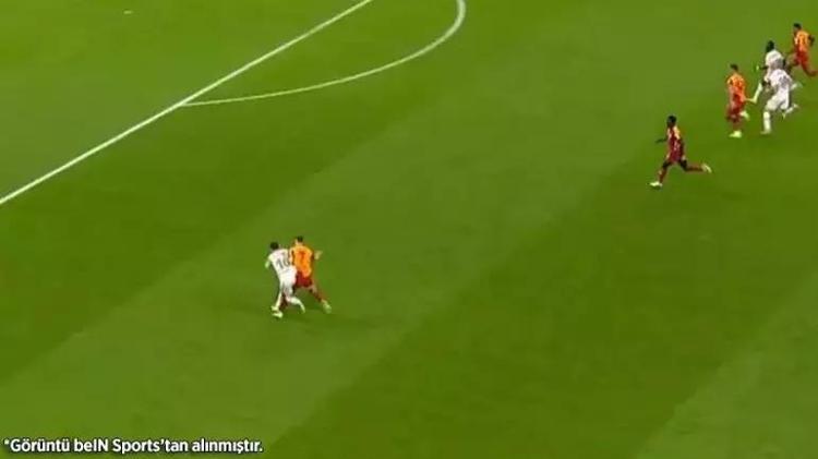 Galatasaray Konyaspor hakemi için flaş sözler 3 kırmızı atlandı, şaka gibi