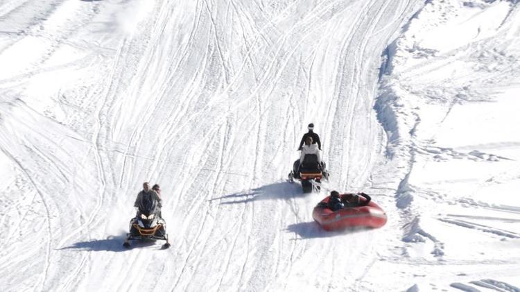 Rafting botları kar motorlarıyla birleşti Rizede turistler adrenaline doydu