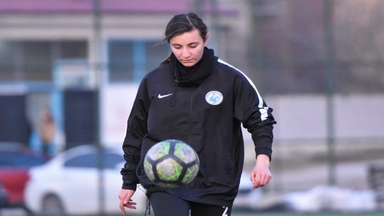 Namağlup kadın futbol takımının kraliçe forveti Güven veriyor