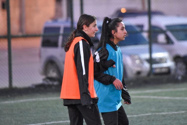 Namağlup kadın futbol takımının kraliçe forveti Güven veriyor