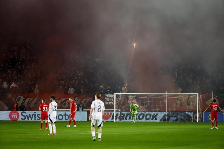 Beşiktaş 1-0 yenilince canlı yayında resmen çıldırdı: Allah kahretsin artık ya