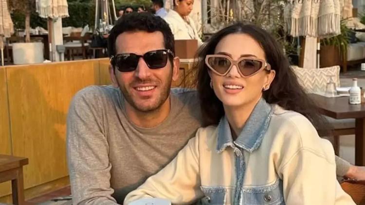 Murat Yıldırım ve İman Elbaniden Dubaide aşk dolu pozlar