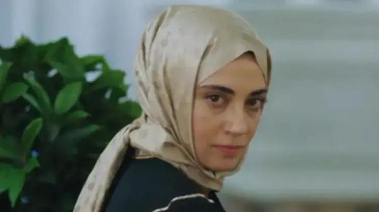 Kızılcık Şerbeti için spoiler verdi Ceren Karakoç aşk yaşayacak