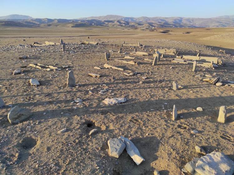 Bir şehirde daha alarm verildi Tedirgin eden görüntü, mezarlar da ortaya çıktı
