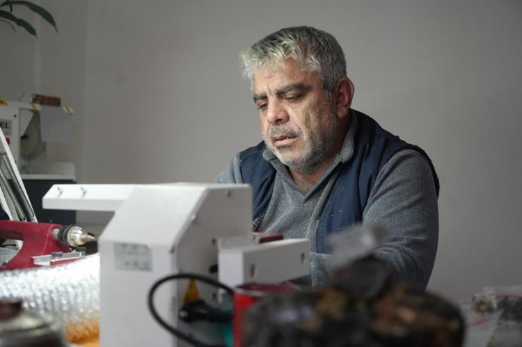 Bayburt kehribarı dünyaya açılıyor: Şehirde bu işi yapan başka kimse yok