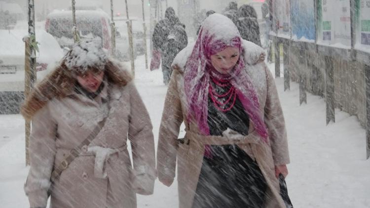 İstanbulda kar yağışı başlıyor, 3 gün sürecek Uyarılar peş peşe geldi
