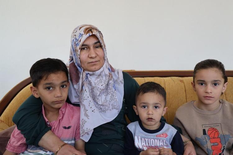 40 günlük bebeği enkaz altında kaldı 3 çocuk annesi: Her şey bitti derken...