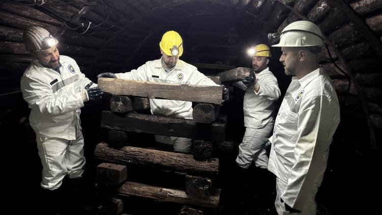 Enkaz altındakiler en çok bu 2 yöntemle kurtarıldı Madenciler arama kurtarmanın sırrını anlattı