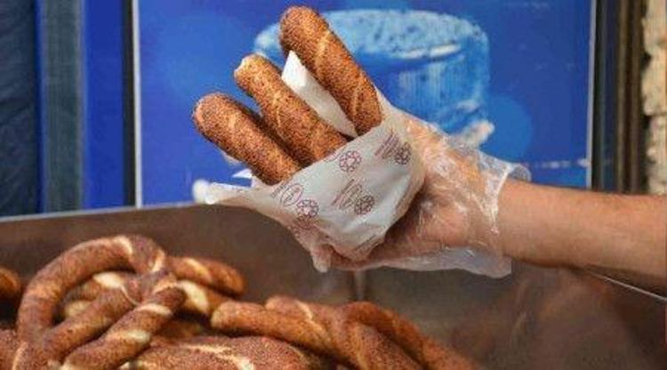 İstanbulda simit 20 liraya çıktı Fahiş fiyat oyununa engel geldi
