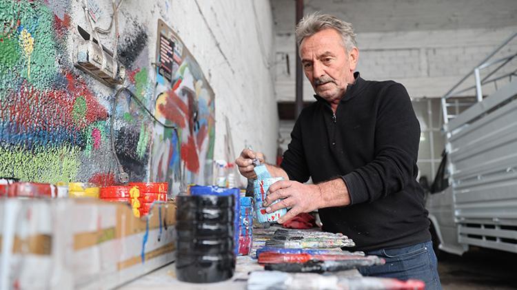 Nevşehirde sanayi sitesinin Bob Rossu atölyesini sanat galerisine dönüştürdü