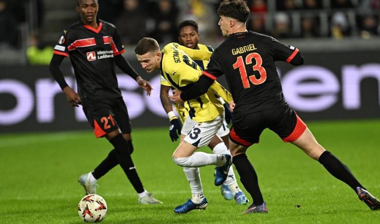 3 FUTBOLCU LİSTEDEN ÇIKARILDI