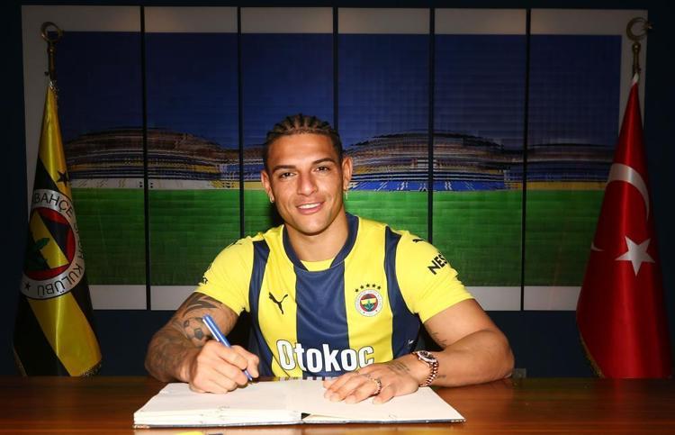 Fenerbahçenin yeni transferi forma giymeden ayrıldı 6 milyon Euro verildi, başka takıma imza attı