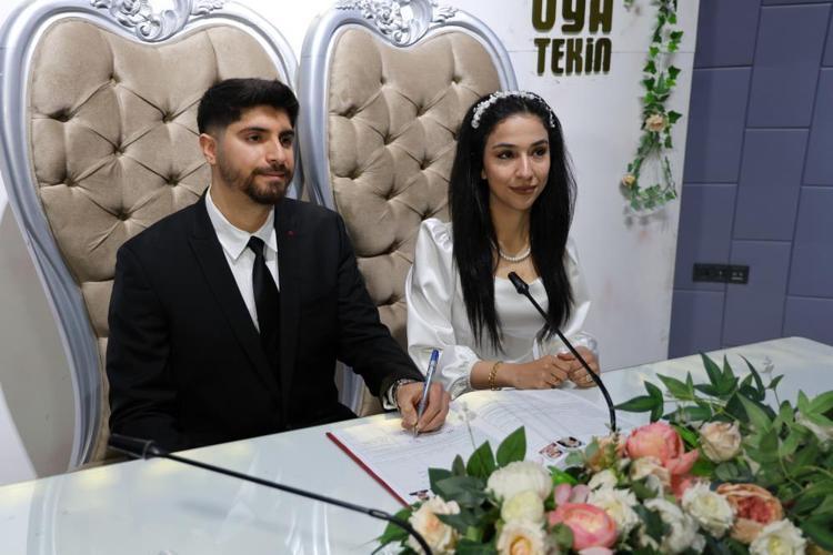 Adanada nikah salonlarında 14 Şubat yoğunluğu