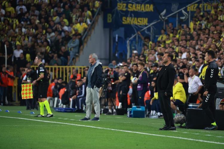 Galatasaray-Fenerbahçe derbisinin hakemi belli oldu İşte derbinin sürpriz VAR hakemi