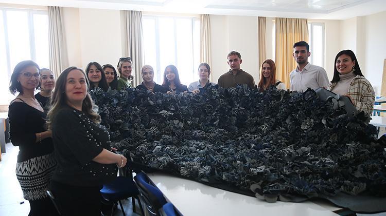 Atık kumaşlar podyumda Üniversiteli tasarımcılardan çevre dostu moda hamlesi