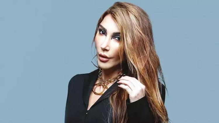 HÜLYA AVŞAR KEŞFETTİ