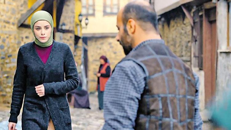 Piyasa seyirci ile buluştu ilk bölümüyle nefesleri kesti Münevverin kına gecesinde büyük acısı: Çıkışı nasıl bulacak