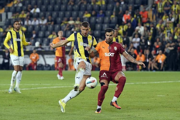 Galatasaray-Fenerbahçe derbisinin favorisini açıkladı: Oyun gücü ve form durumuyla bir adım önde