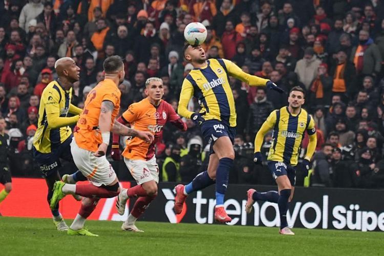 Galatasaray-Fenerbahçe maçı başladığı gibi bitti
