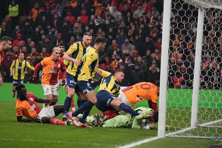 İkili averaj Galatasarayda
