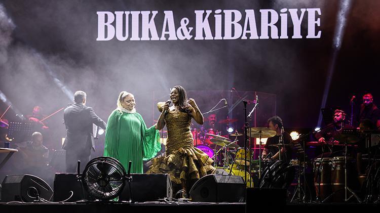 İki dev ses bir arada: Kibariye ve Buika aynı sahnede buluştu