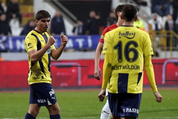 Osayi Samuel, Fenerbahçeyle anlaşamadı Ayrılığı açıkladılar, Mourinho kapıya koydu