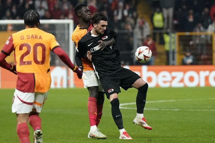 Galatasaray daha çok puan kaybeder deyip bombayı patlattı: Sezon sonu şampiyonlar olurlar